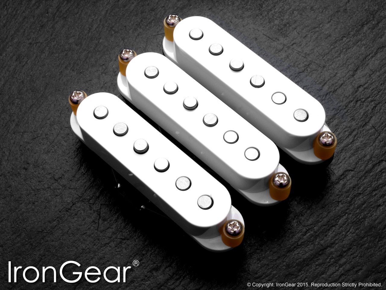 IronGear Texas Loco Stratocaster pickup set, white covers